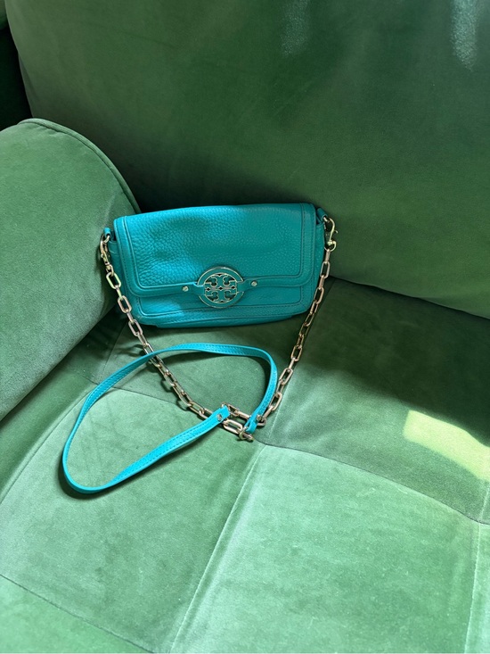 Tory Burch Handbags - Tory Burch Turquoise Leather Chain Crossbody Bag
